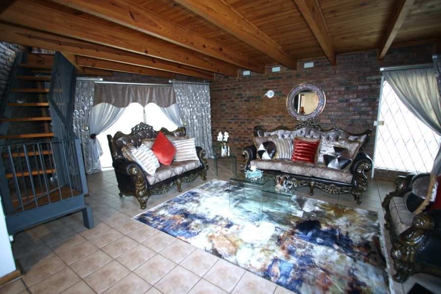 4 Bedroom Property for Sale in Riebeeckstad Free State